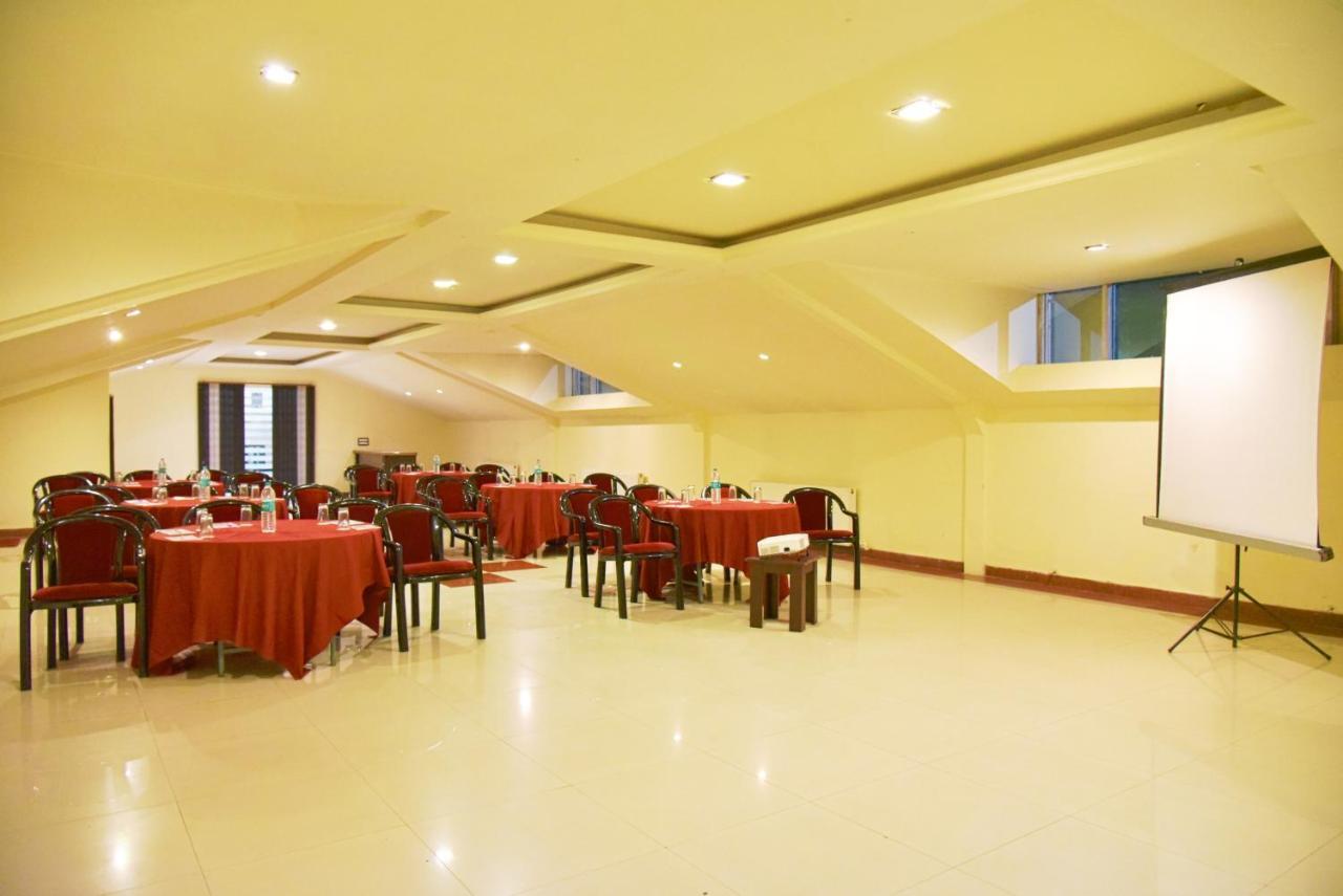 Indraprastha Resort Dalhousie Exteriör bild