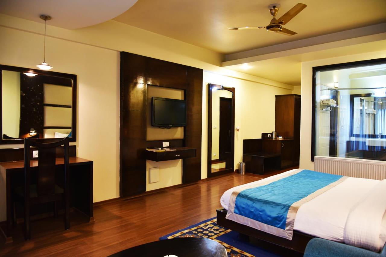Indraprastha Resort Dalhousie Exteriör bild