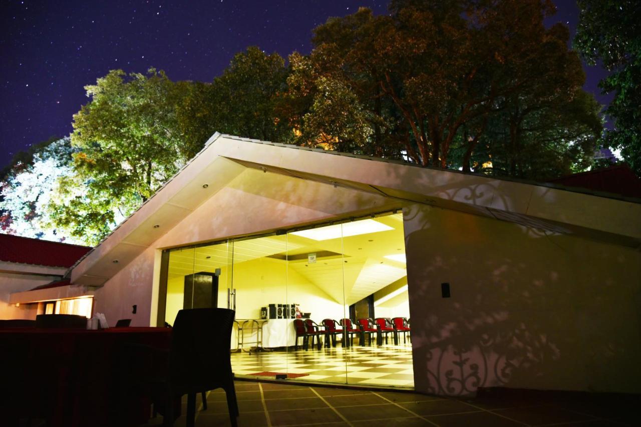 Indraprastha Resort Dalhousie Exteriör bild